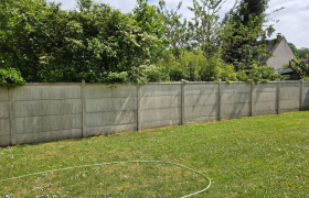 Nettoyage d’un mur avec produit fongicide et curatif
